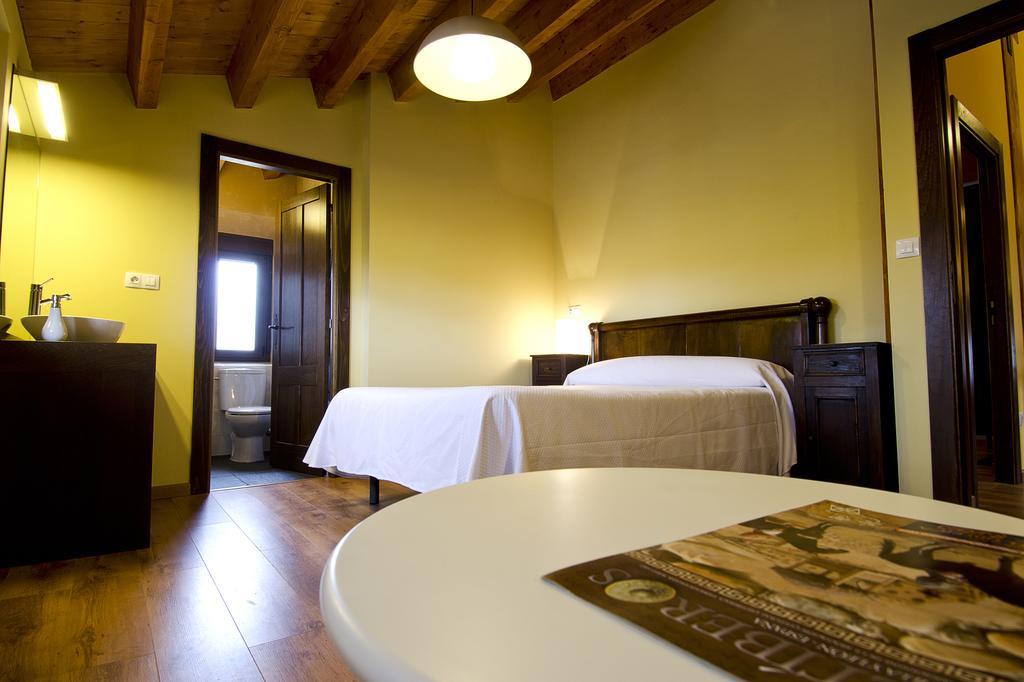 La Casona De La Mesta Hotel Almajano Bilik gambar